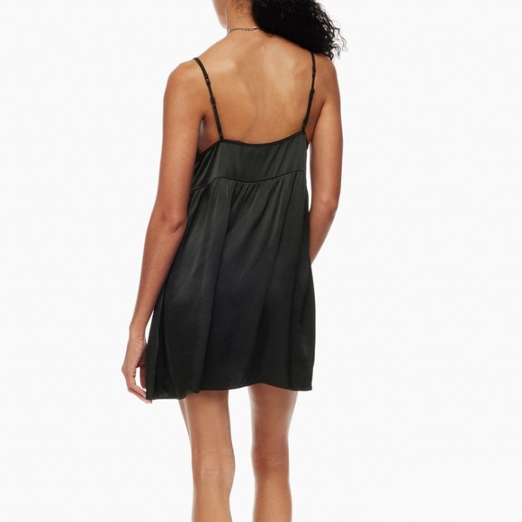 🆕Aritzia Dainty Dress(xs) - Picture 3 of 8